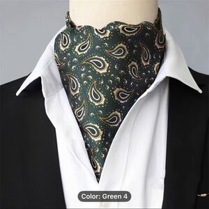 Elegant Green Paisley Men's Ascot Cravat